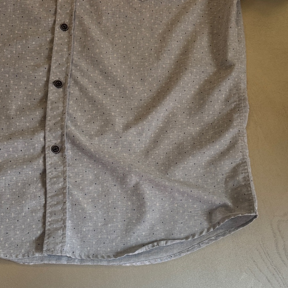 Classic Gray Button-Down Shirt for Men - Picture 6 of 9